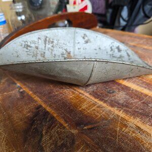 Vintage Grain Candy Scoop Scale Weigh Metal Antique Rusted Distressed Patina. Fa